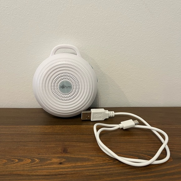 Yogasleep Rohm Travel Sound Machine - Picture 1 of 2